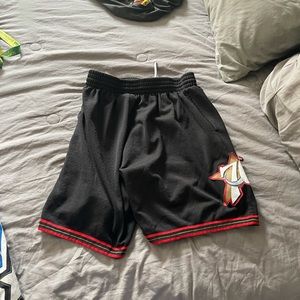 Throwback 76ers Shorts Large with Pockets
